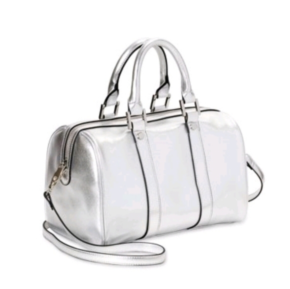 🎉Host Pick🎉 Silver Barrel Handbag With Strap - Picture 5 of 6